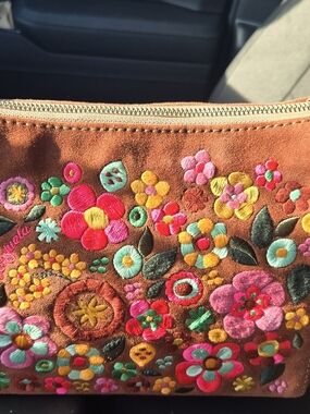 Consuela Midtown Sienna Suede Crossbody Bag

Embroidered Floral Suede